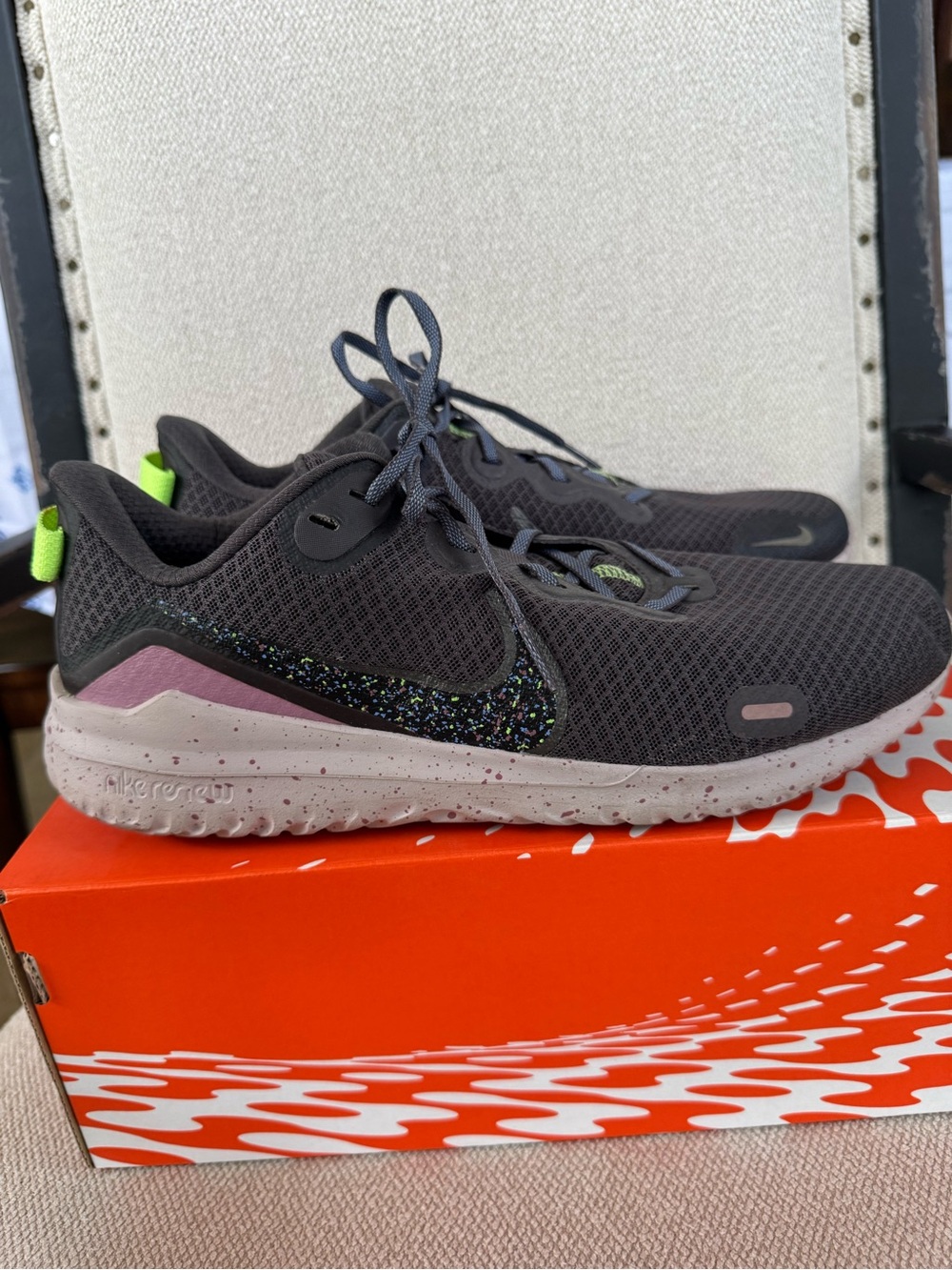 Nike Women’s Renew Ride Running Sneaker — Charcoal Speckle Swoosh Neon Pull Tab - Picture 5 of 11